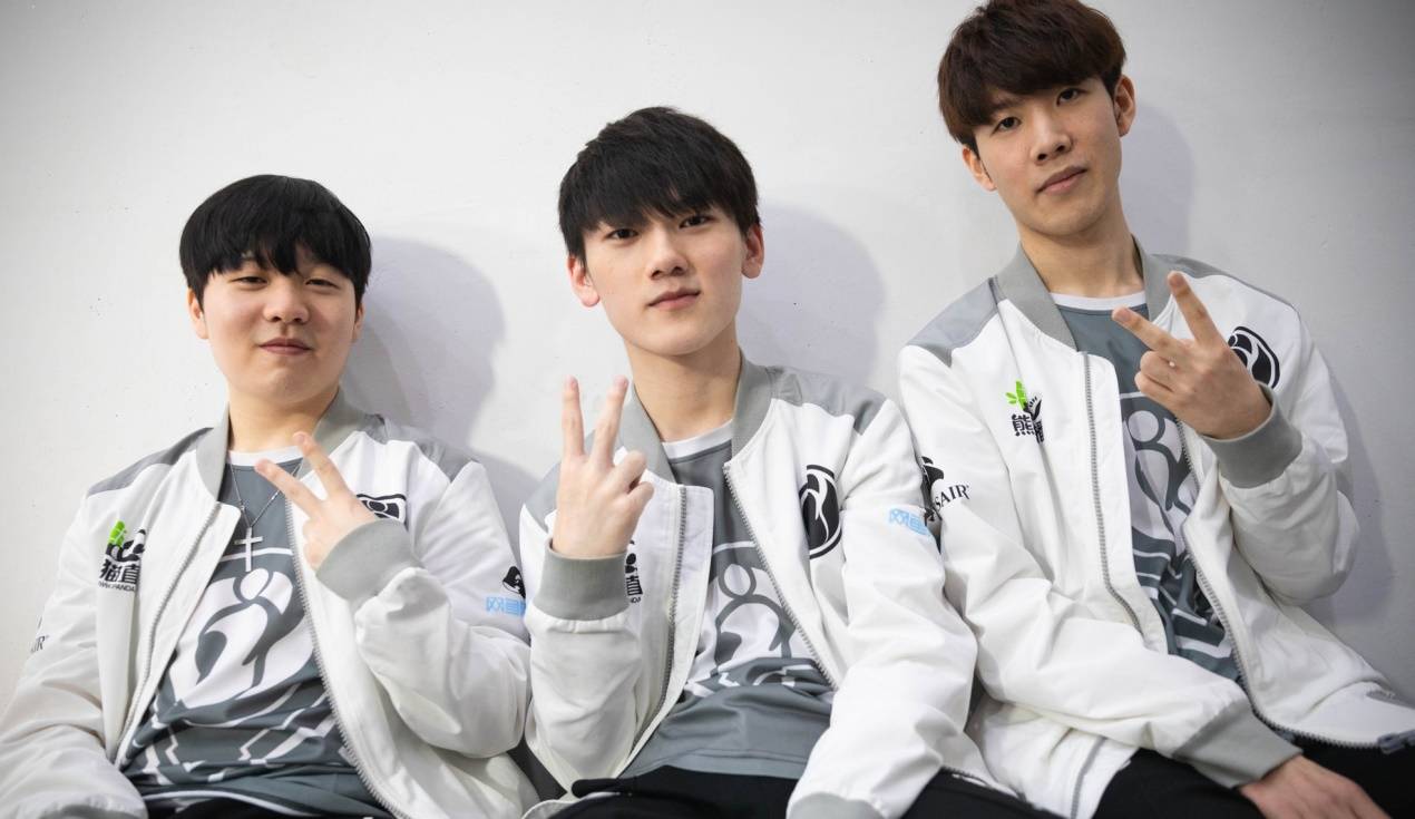 而更像是以 而更像是以